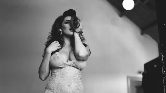 Kelly Brook’s massive tits at work - free porn video