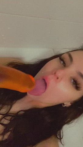 I suck dick on the first date👅 - free porn video