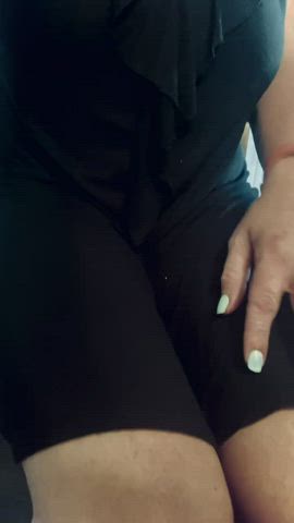 The milf nextdoor has a hairy pussy reveal - free porn video