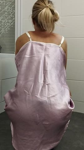 Petite ready for the night ! - free porn video
