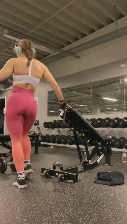 Hey fellas 😉 - free porn video