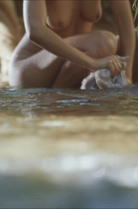 Nathalie Emmanuel is a perfect ebony babe - free porn video
