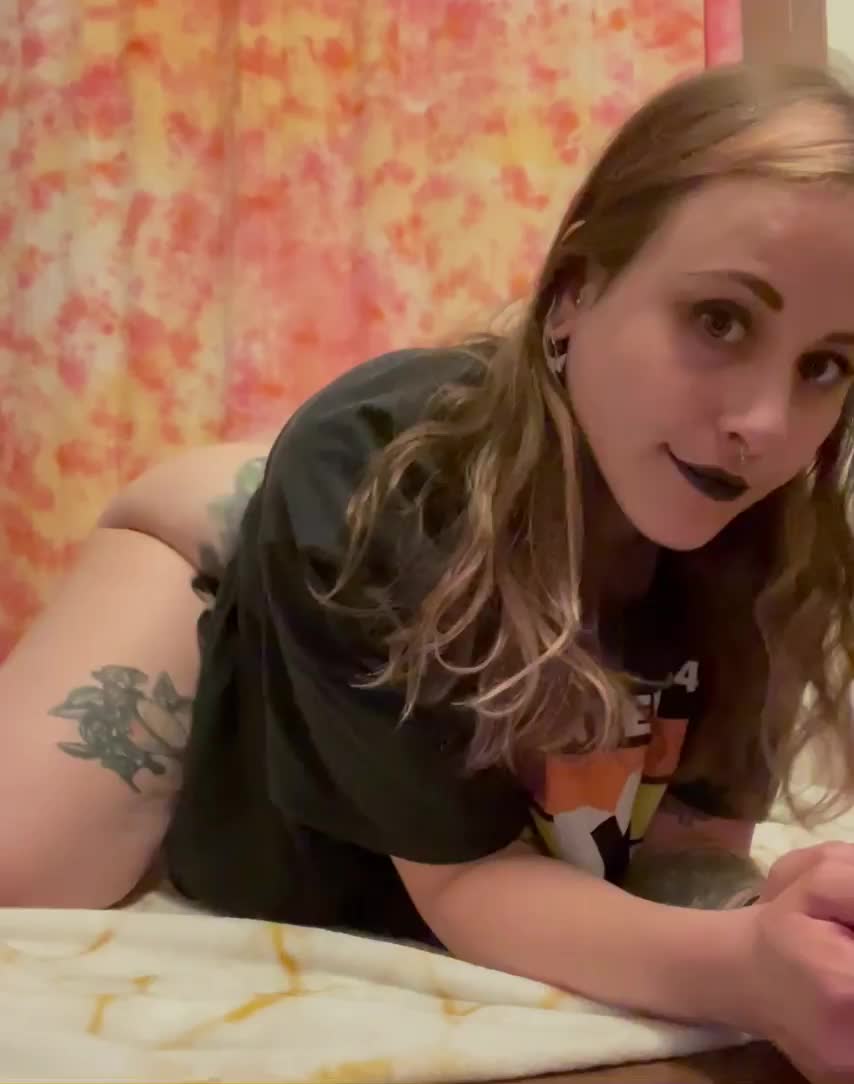 Any dads wanna try a goth girl? - free porn video
