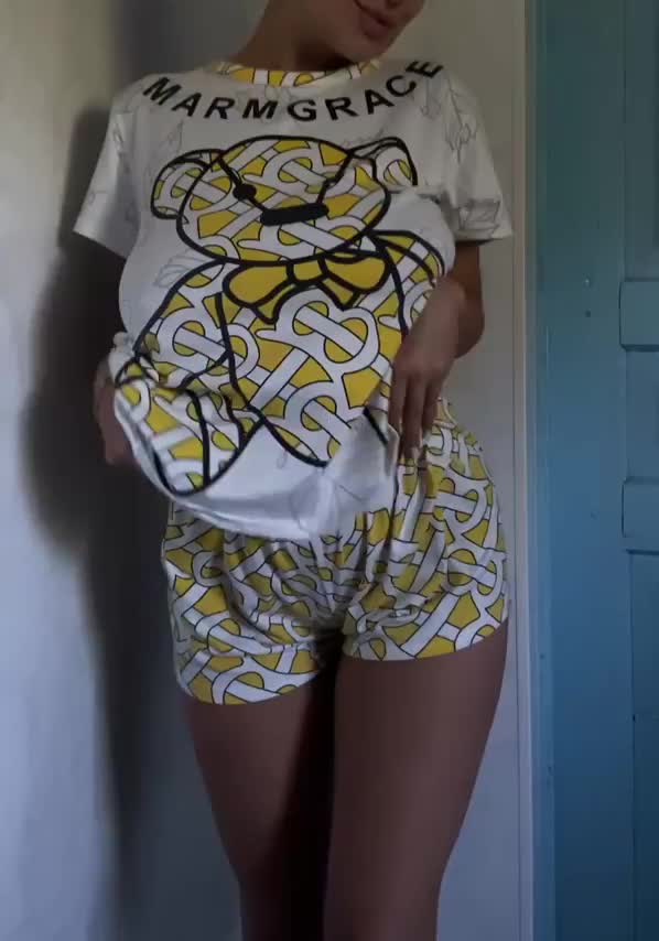 Let's have a pajama party together? - free porn video