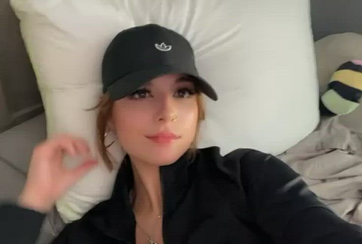 Her juicy pussy is so enticing 🥵 - free porn video