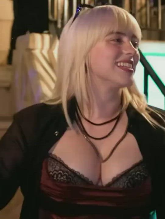 Never tried of seeing Billie Eilish's massive tits bouncing - free porn video