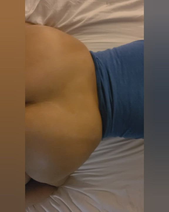 Latina wife throwing her jiggly ass back - free porn video