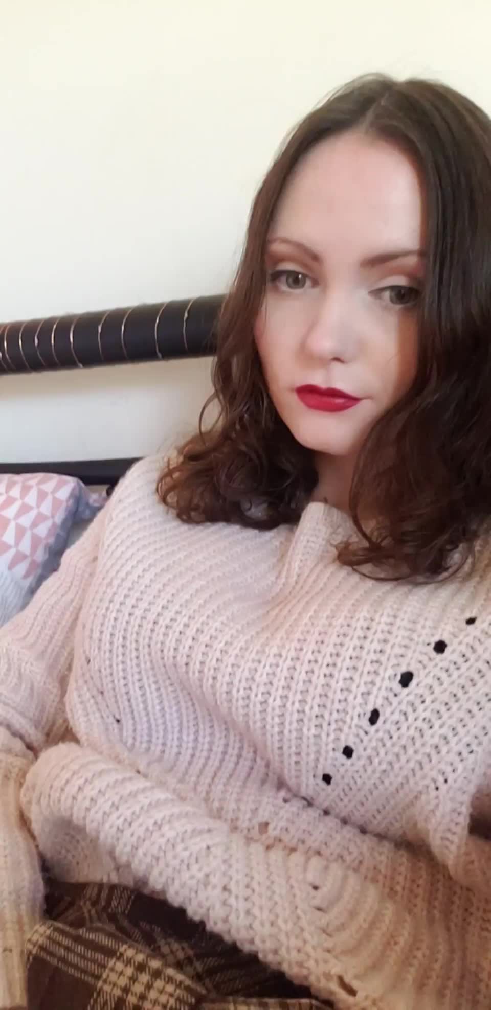 Would you be mad if I teased you while you were at work? - free porn video