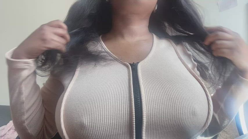 Natural big tits - free porn video