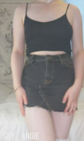 Do you prefer my clothes on or off? - free porn video