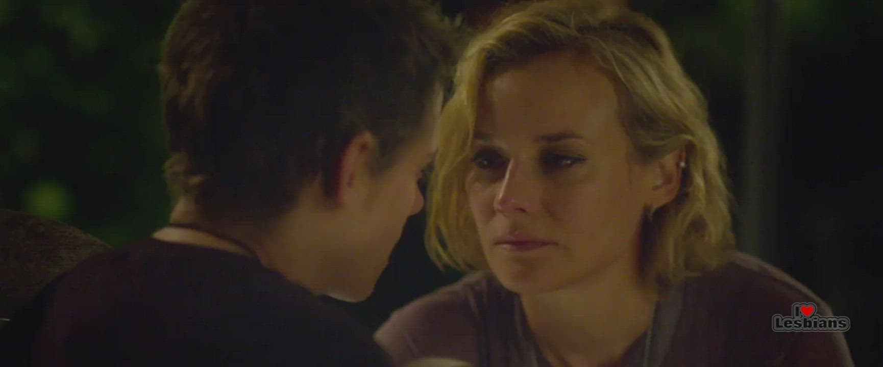 Kristen Stewart and Diane Kruger tenderly making out - free porn video