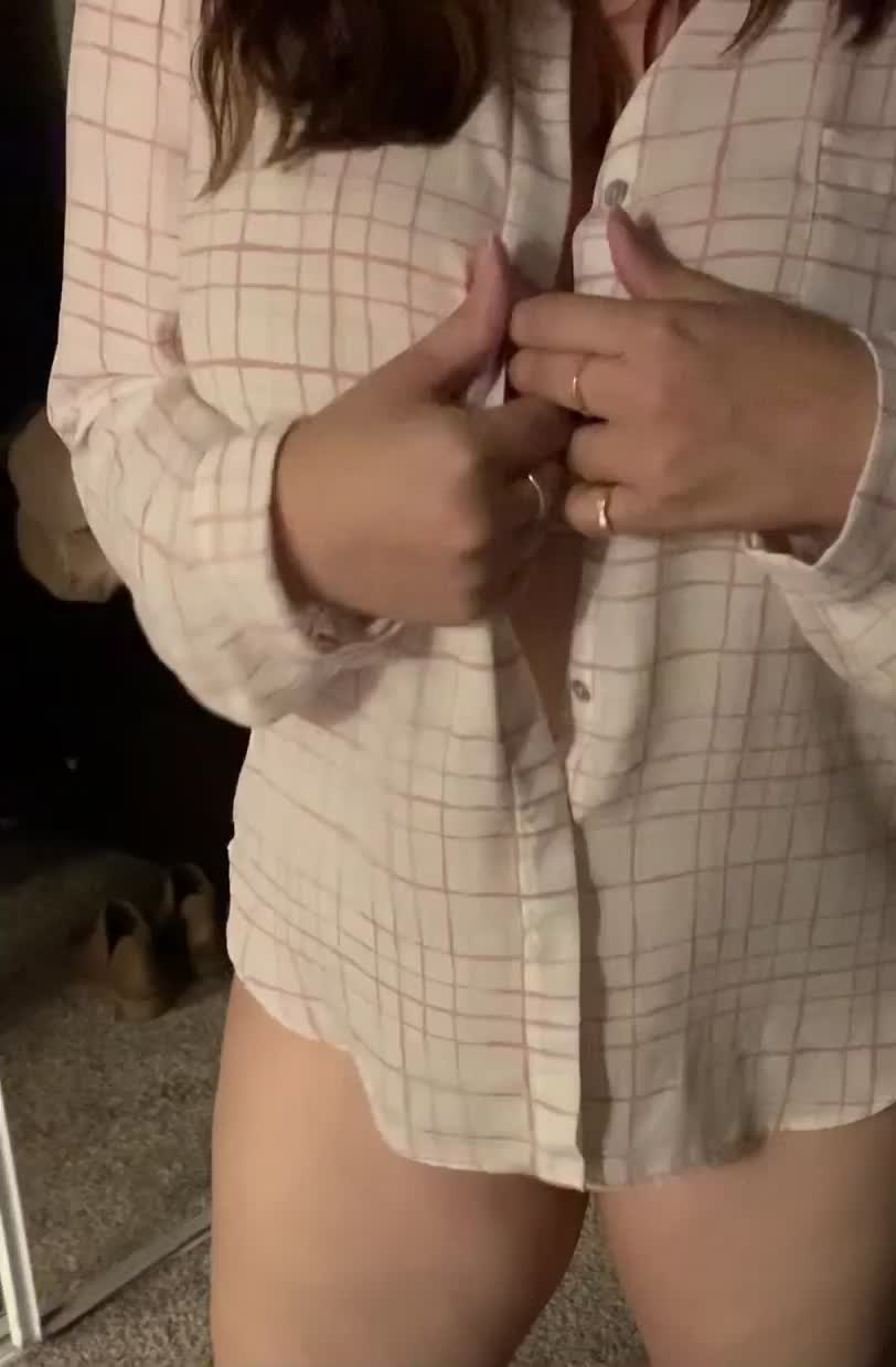 A lot hiding behind this shirt [oc][f] - free porn video
