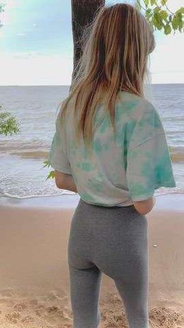 The waves won’t be the only thing you’ll be riding today ;) - free porn video