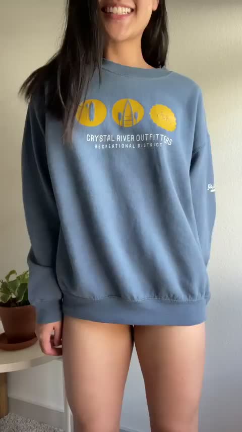 Just a petite girl who hopes you won’t pull out - free porn video