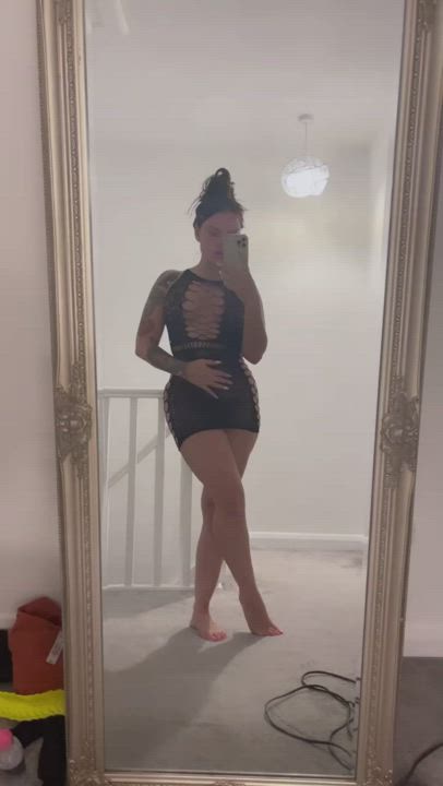 Was changing my outfit and got really horny, what should I do ? - free porn video