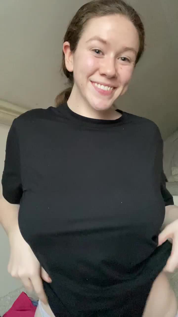 Post workout titty drop - free porn video