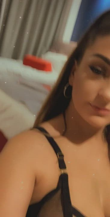 How I make hubby clean me up after my black Bf is done for the night. 😈💦 - free porn video