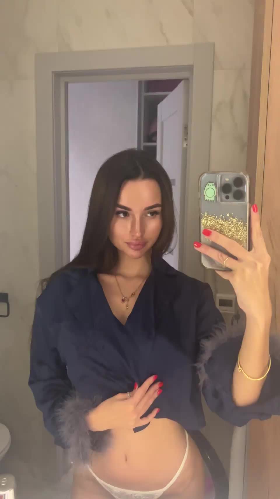 They wanted to show themselves all night - free porn video