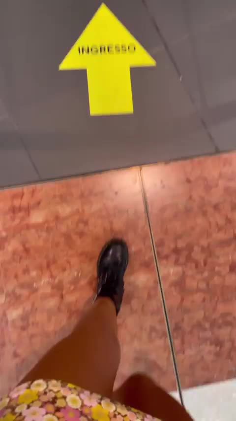 My naughty afternoon at the mall... [GIF] - free porn video