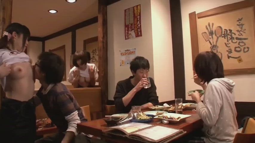 Working at a restaurant. Boooooring! - free porn video