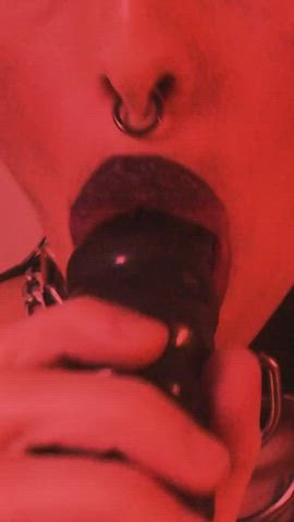 lubricating my toy - free porn video