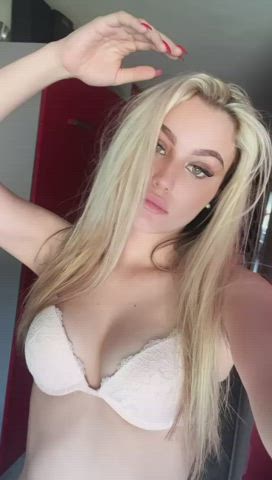 Would u love to lay with me in bed - free porn video