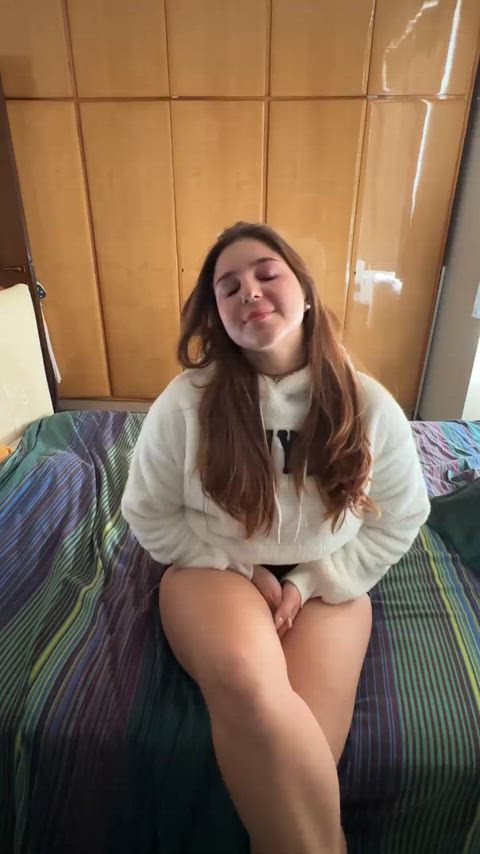 any gooners wanna try my 20yo italian mouth? - free porn video