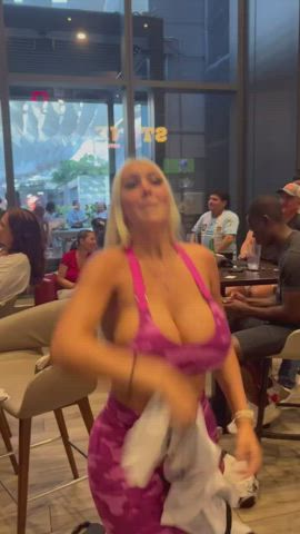 Bimbo watching the World Cup - free porn video