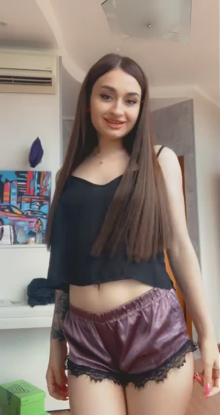 Extra small and nerdy. Am I your type ?😍 - free porn video