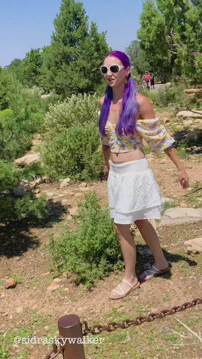 Theres always time for pantiless cartwheels😘 - free porn video