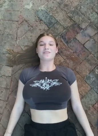 hot summer... take a break! whos this? - free porn video