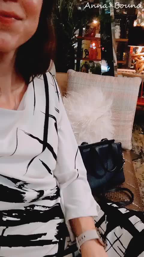 I don't mind when clients are late to meetings...I know how to keep myself entertained 😏 [gif] - free porn video