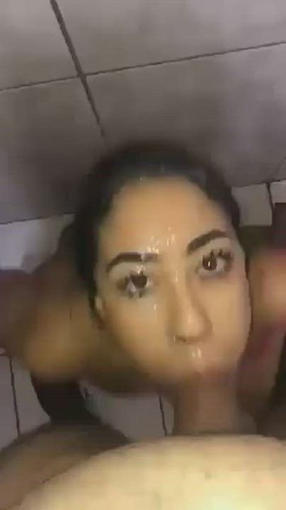 Who is she ? Does anyone have the full video ? - free porn video