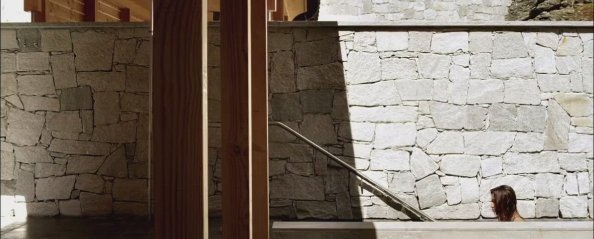 That sexy walk to the pool - free porn video