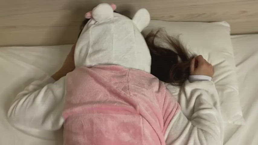 Amateur Girl Pajama Taken Off Bubble Butt Fucked Home Porn - free porn video