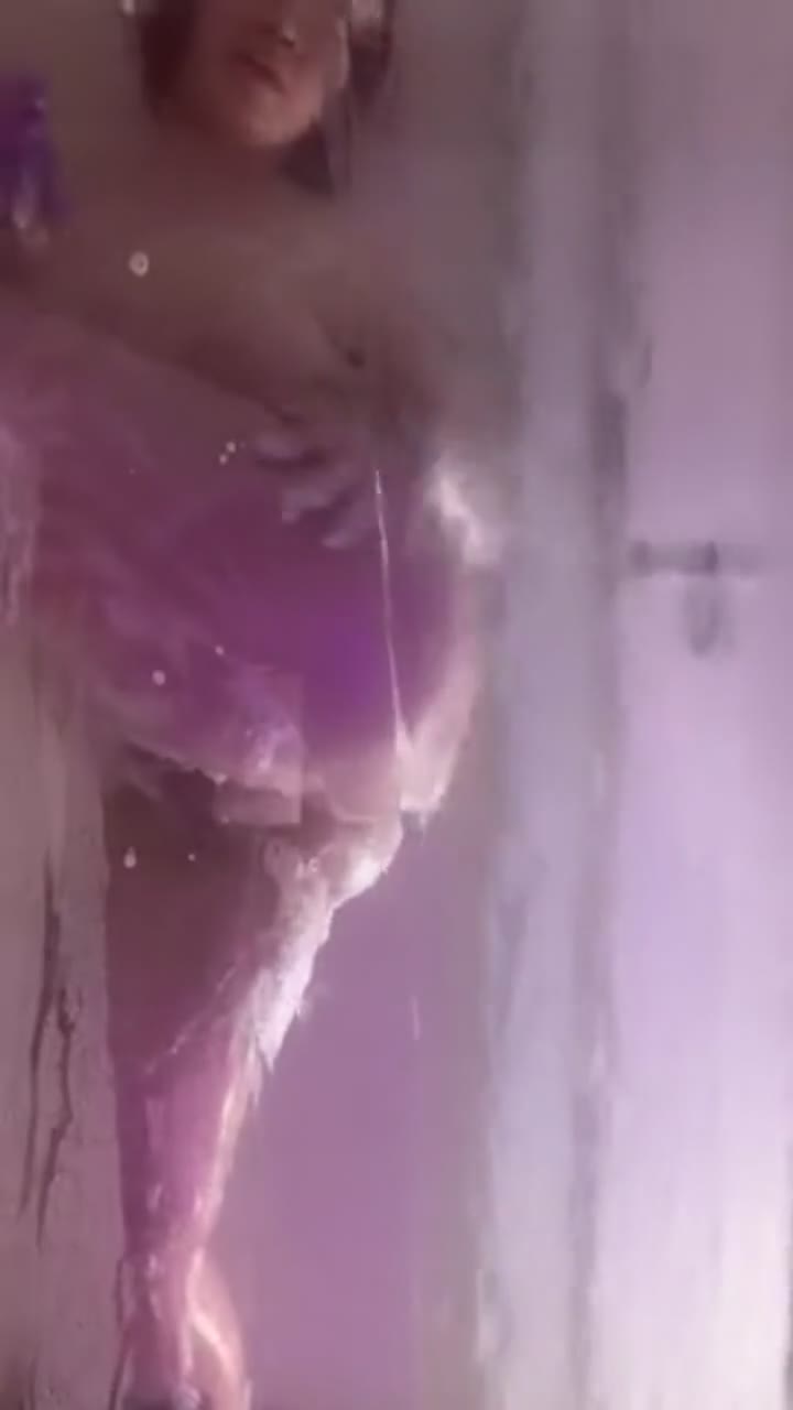 I had some solo fun in the shower - free porn video