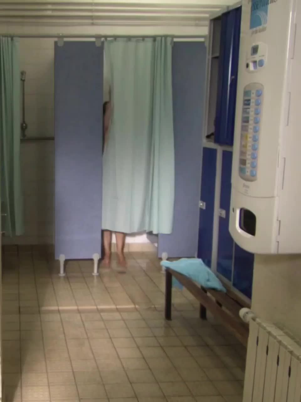 Siwan Morris in Skins UK S01E02 - free porn video