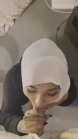 Hijab cumshot - free porn video