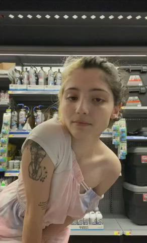Flashing her amazing boobs! - free porn video
