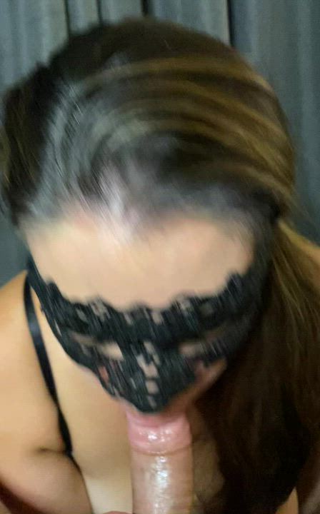 A hotwife gagging on some cock 😈 - free porn video