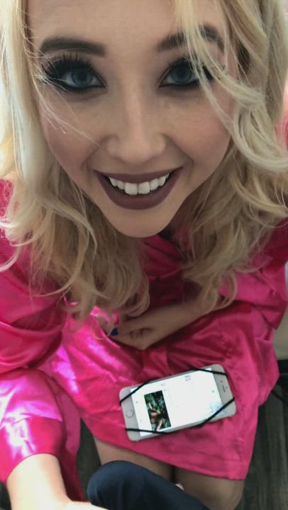 Gorgeous Samantha Rone Blowing Behind the Scenes - free porn video