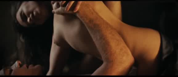 Imagine Emilia Clarke on top - free porn video