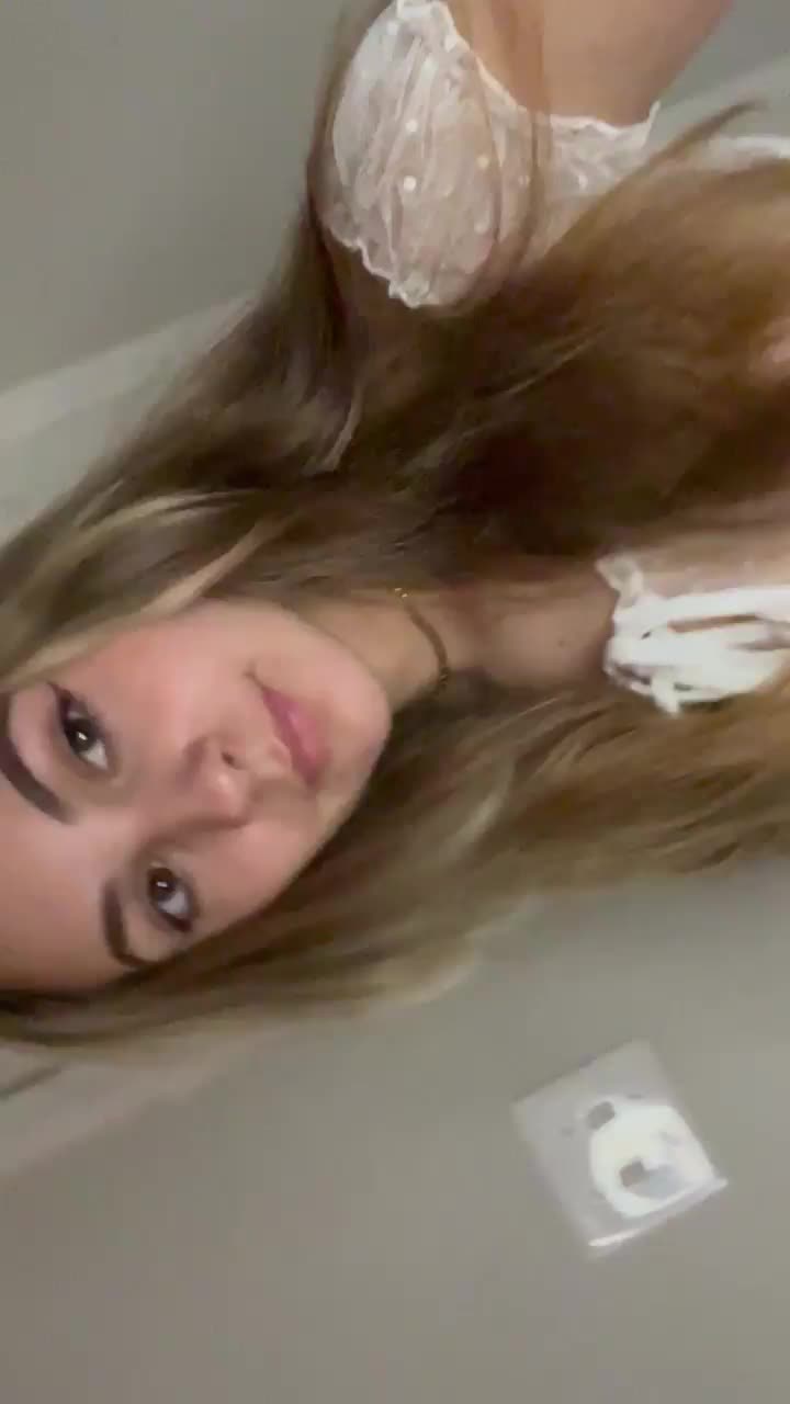 Perfect genes make for a perfect fuck ;) - free porn video