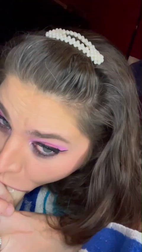 Nothing better than gagging on something big :) - free porn video
