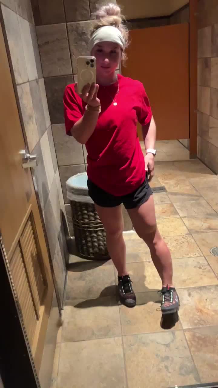 what actually goes on in the restroom [GIF] - free porn video