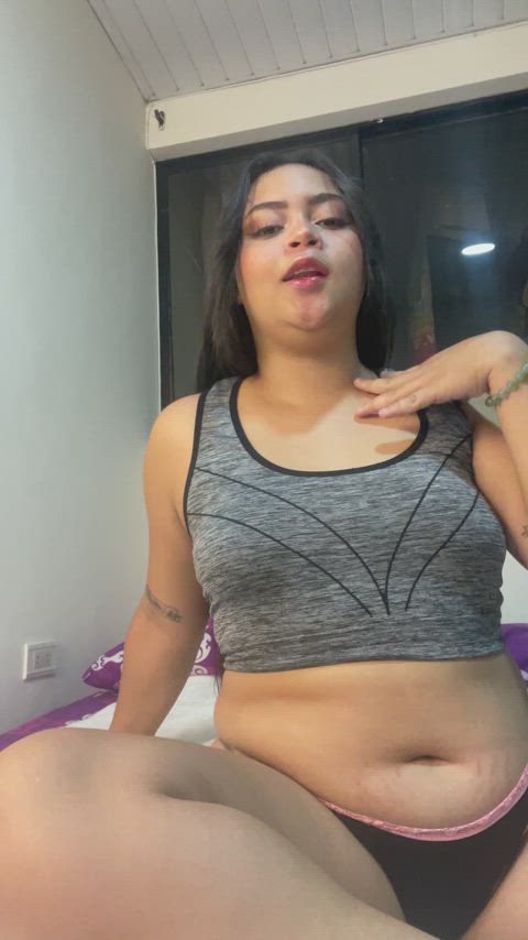 Can I put my latina legs on your shoulders while you creampie me? - free porn video