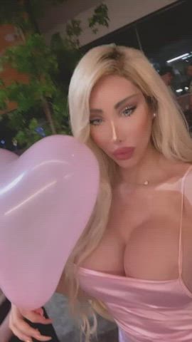 I love my balloons - free porn video