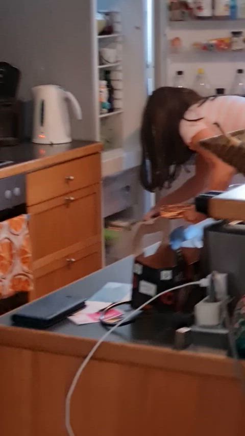 Shut the fridge door! Wifey gets BJ ambushed in the kitchen - free porn video