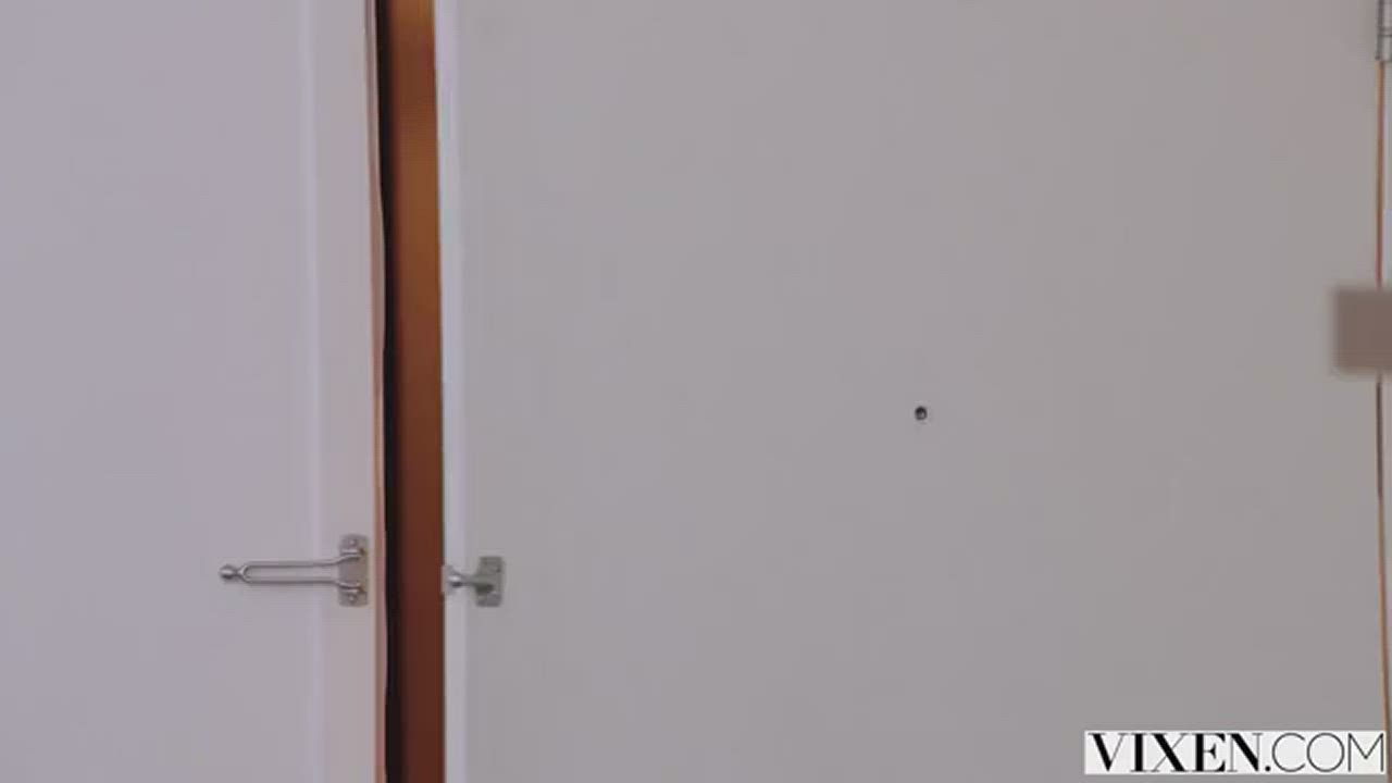 Side Chick Mick Blue Surprises At Home - free porn video