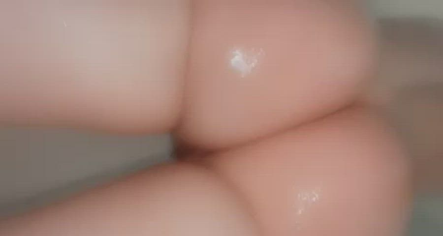 How long are you lasting in this bubbly ass? 💕 - free porn video